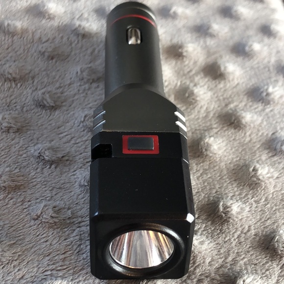 Hyper Tough 200LM Car Charger Work Light, Flashlight and Emergency Light NEW - Picture 1 of 8